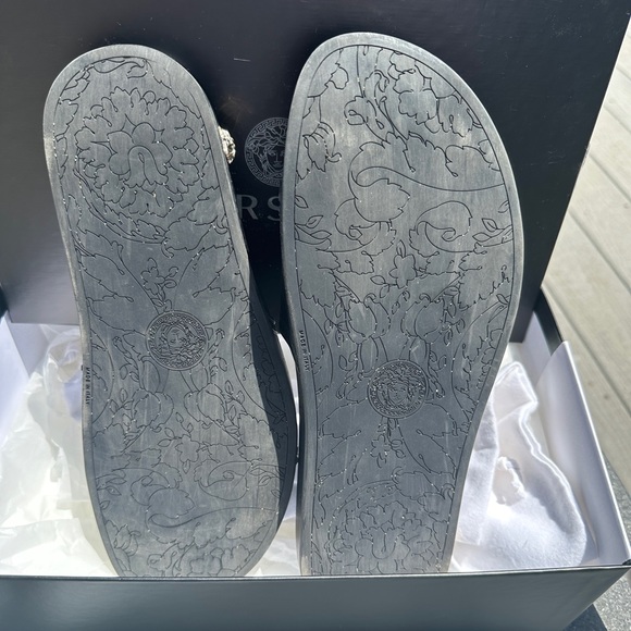 Versace Women's Black Gold Medusa Palazzo Sandals Slides size 40 - Picture 11 of 14